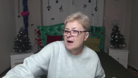 EmiliaGree online show from December 19, 2025, 6:15 pm