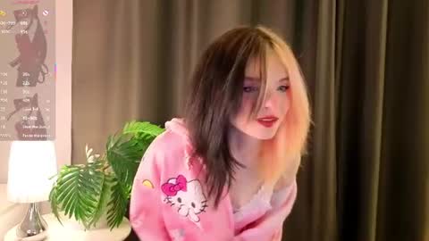 Snapshot of emiliahronick chatting on July 22, 2026, 3:15 pm Felicia online show from July 22, 2026, 3:15 pm