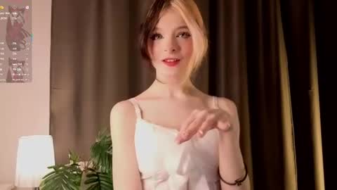 Snapshot of emiliahronick chatting on July 25, 2026, 3:20 pm Felicia online show from July 25, 2026, 3:20 pm