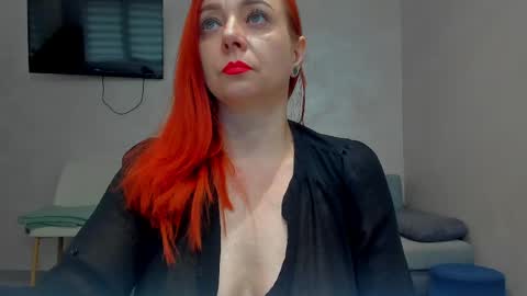 Emiliana online show from April 20, 2026, 11:57 am