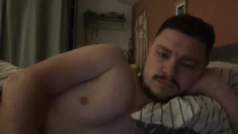 emiliano1256 online show from April 20, 2026, 4:26 am