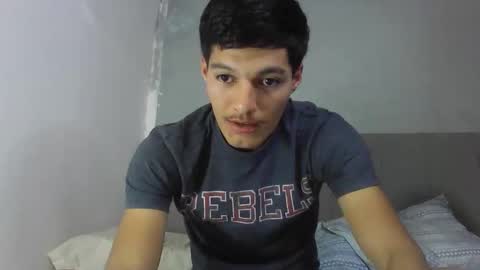 FuegoLatino online show from April 10, 2026, 10:36 pm