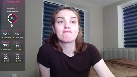 Emi online show from October 23, 2025, 10:19 pm