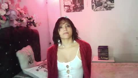 Snapshot of emiliejoy chatting on March 24, 2026, 4:17 am emiliejoy online show from March 24, 2026, 4:17 am