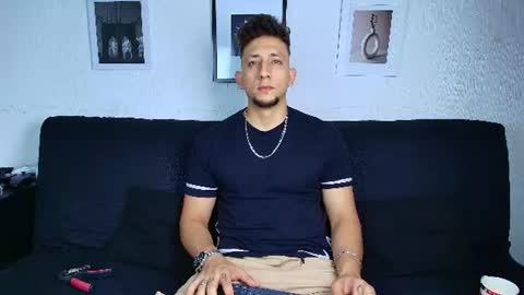 Snapshot of emiliocum_24 chatting on August 1, 2026, 12:32 am EMILIOCUM online show from August 1, 2026, 12:32 am