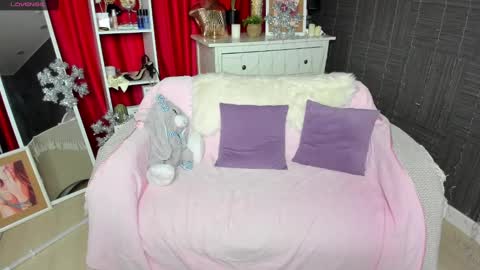 Emiliya online show from January 5, 2025, 1:13 am