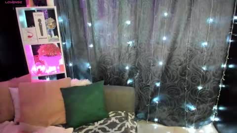 Emiliya online show from February 8, 2025, 2:26 am