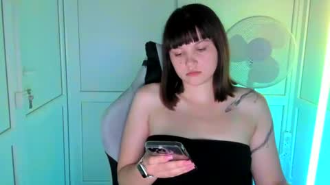 Emmi online show from July 2, 2026, 4:07 am