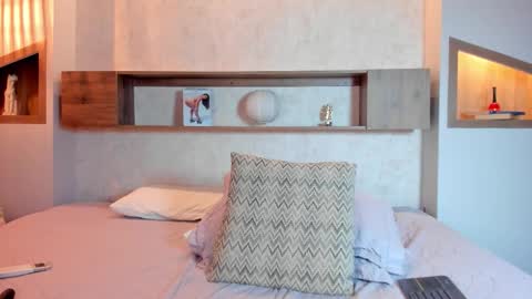 Emily Beaumont. online show from January 31, 2026, 7:11 pm