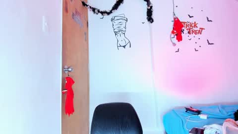 emily online show from October 12, 2025, 1:21 pm