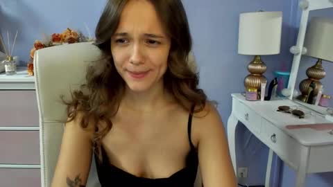 Emilly online show from March 10, 2026, 7:24 am