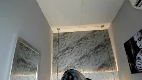 emilly_mell online show from October 17, 2025, 11:24 am