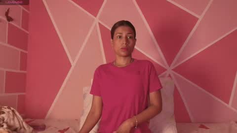 emilly_smiithh online show from December 2, 2025, 9:03 am