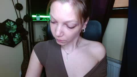 Emilly online show from April 7, 2026, 6:03 am