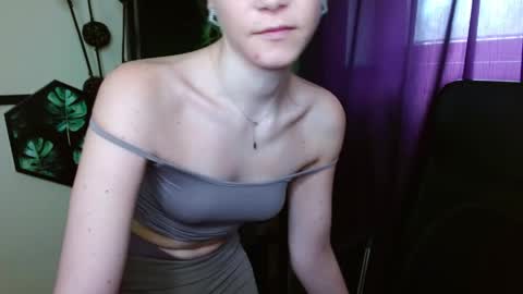 Emilly online show from April 11, 2026, 7:13 am