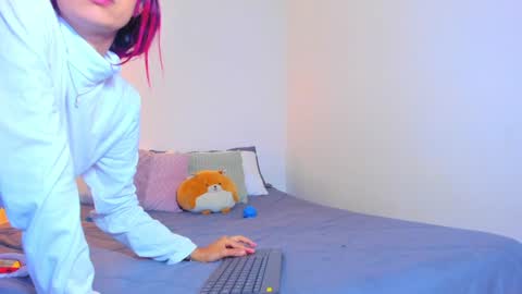 emilly online show from February 5, 2025, 6:46 am