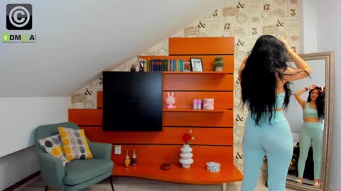 EmillyTaylor online show from February 4, 2025, 4:48 am