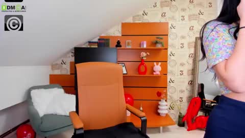 EmillyTaylor online show from February 25, 2025, 7:52 am