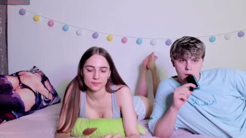 emily_and_ilumi online show from December 22, 2024, 8:58 pm