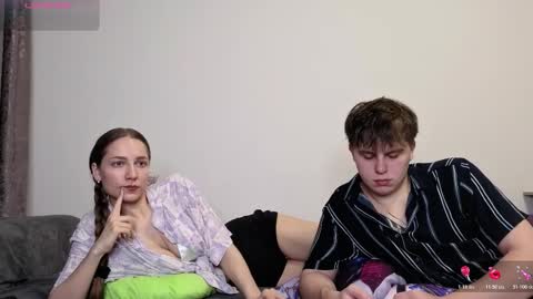 emily_and_ilumi online show from December 4, 2025, 5:43 pm