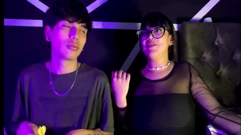 Snapshot of emily_andyy chatting on December 19, 2025, 1:12 am emily_andyy online show from December 19, 2025, 1:12 am