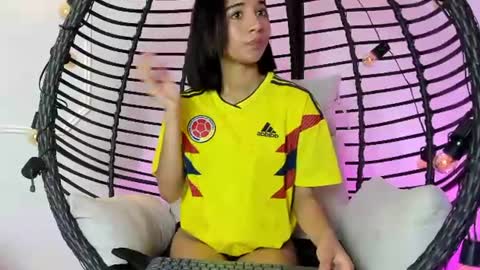 Snapshot of emily_bruss chatting on June 17, 2026, 7:48 pm emily_bruss online show from June 17, 2026, 7:48 pm