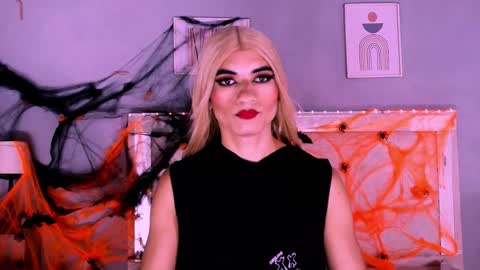 emily_castillo1_ online show from October 8, 2025, 5:49 am