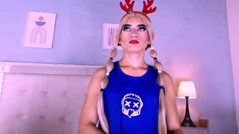 emily_castillo1_ online show from December 14, 2025, 5:02 am