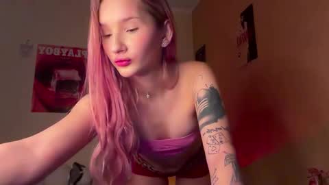 Emily online show from November 25, 2025, 11:10 am