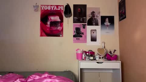 Emily online show from November 27, 2025, 10:06 am