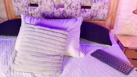 emily_dempsey online show from February 8, 2026, 7:06 pm