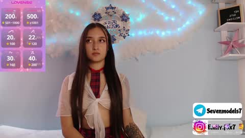 Snapshot of emily_fox7 chatting on December 2, 2024, 7:16 pm emily_fox7 online show from December 2, 2024, 7:16 pm