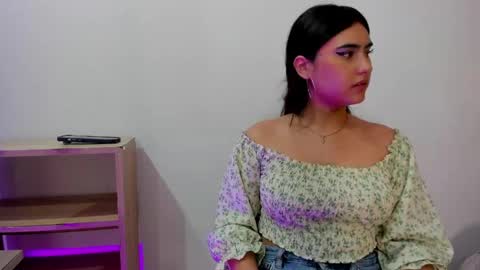 Snapshot of emily_fox_3 chatting on May 27, 2026, 7:00 pm emily fox 3 online show from May 27, 2026, 7:00 pm
