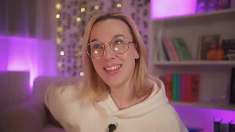 Em -  online show from January 22, 2025, 11:53 pm