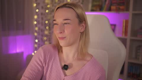 Em -  online show from January 26, 2025, 10:57 pm