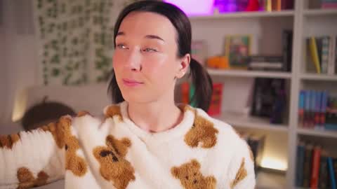 Em -  online show from March 2, 2025, 11:20 pm