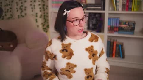 Em -  online show from March 3, 2025, 11:56 pm