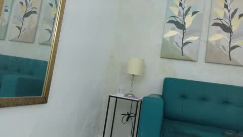 emily_gaviria1 online show from April 19, 2026, 12:26 pm