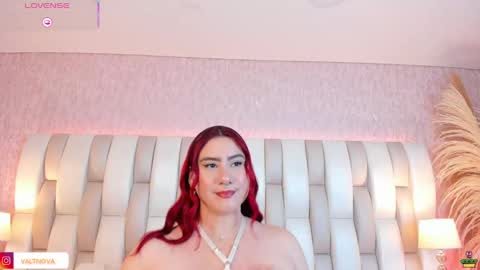 EMILY   Monday 5-2 am From Tuesday to Friday5-1 am Colombia time online show from November 15, 2025, 7:54 pm