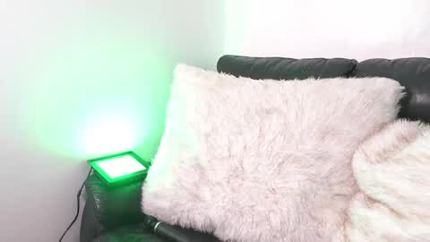 mily online show from April 17, 2026, 4:32 pm