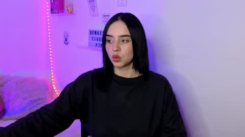 Emily Lindey online show from March 13, 2026, 5:03 am