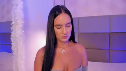 emily_luve online show from December 20, 2025, 3:41 pm
