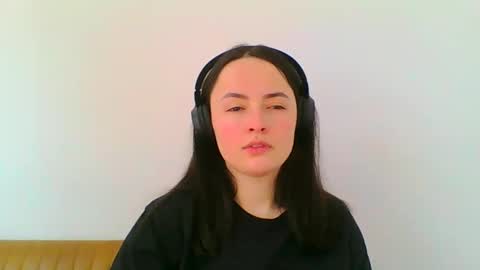 emily_morning_dew online show from January 21, 2025, 12:18 pm
