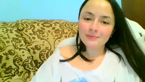 emily_morning_dew online show from February 12, 2025, 7:24 pm