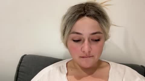 emily_morning_dew online show from September 8, 2025, 5:34 pm