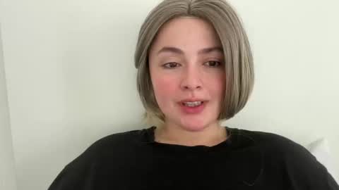 emily_morning_dew online show from April 19, 2026, 8:02 am