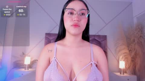 emily_nova_ online show from May 30, 2026, 11:51 am