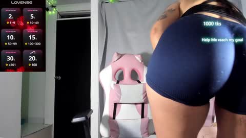 emily_palmeer online show from January 28, 2025, 11:28 pm