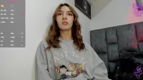 Snapshot of emily_pons chatting on June 21, 2026, 12:13 am Emi online show from June 21, 2026, 12:13 am