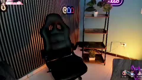 Snapshot of emily_roberts1 chatting on June 30, 2026, 12:50 pm Emily online show from June 30, 2026, 12:50 pm